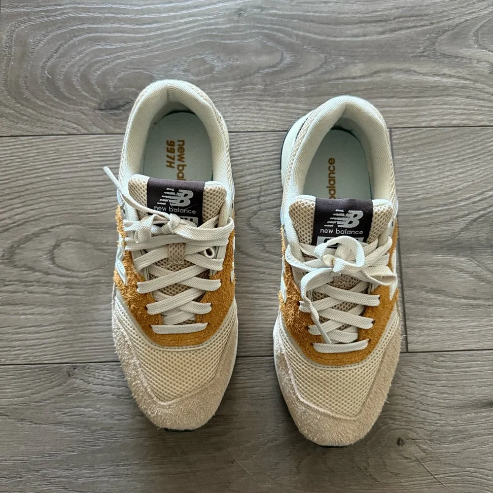 New Balance. 997H Sneakers. Sea Salt / Timberwolf - Picture 3 of 5